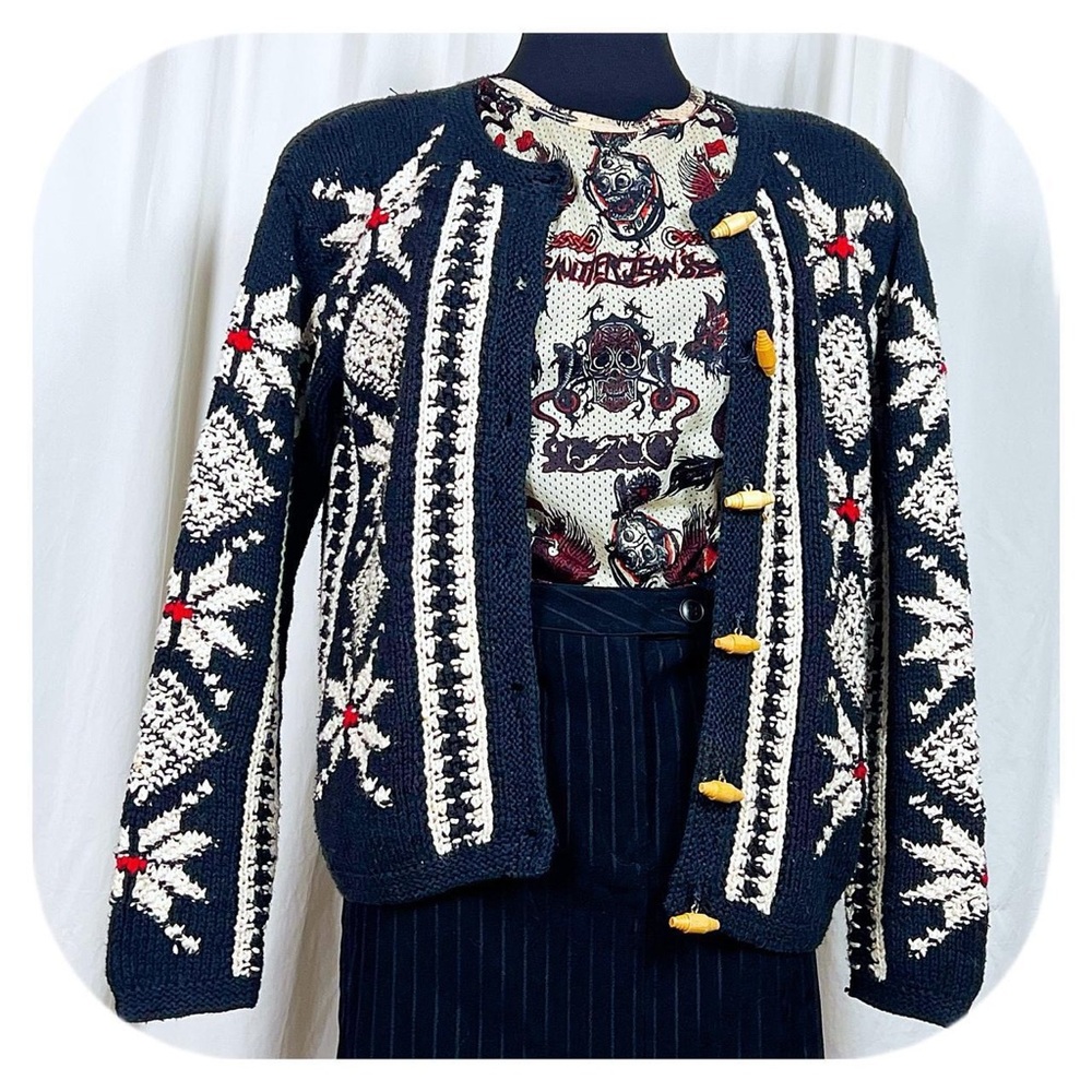 VTG 90s Black & White Ramie Cotton Knit Cardigan w Nordic Snowflake Pattern sz S